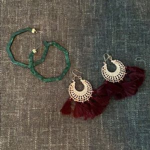 Earrings (2 pair)